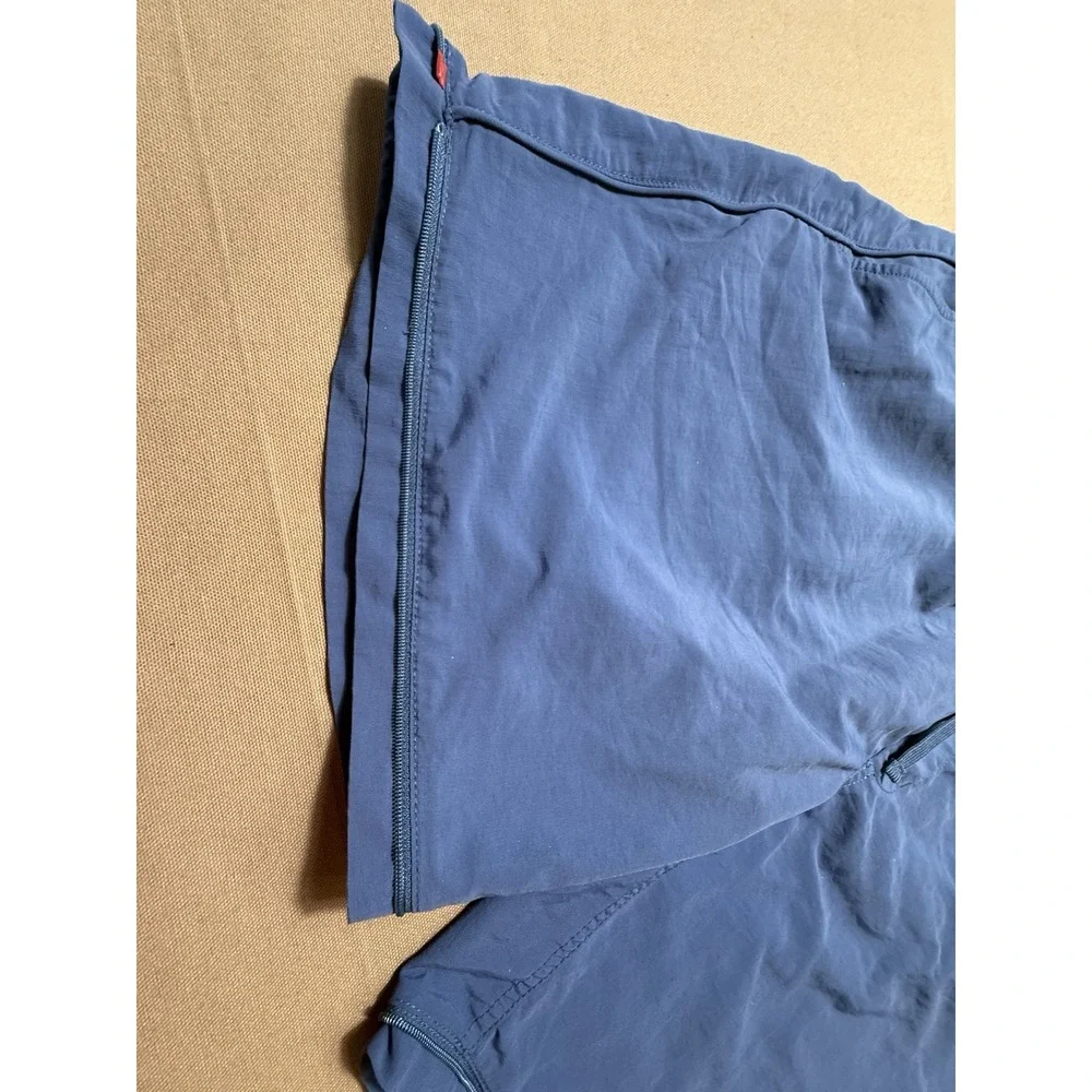 The North Face Men Classic Blue Shorts‎ Size Large - Missing Zip on Legs
